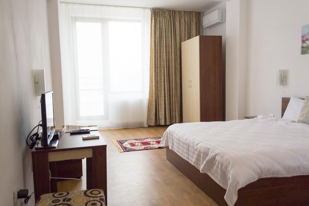 טולצ'אה Motel Corsar חדר תמונה